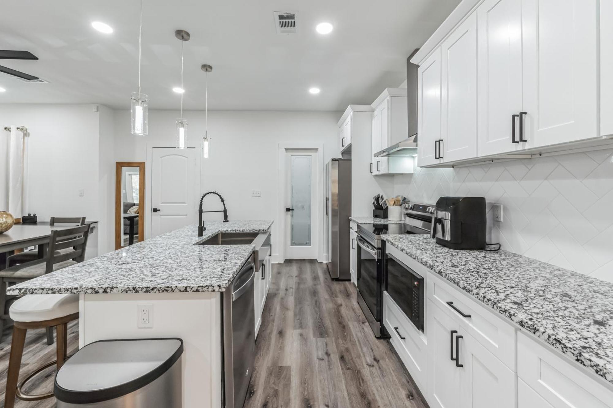 Centrally Located Home In Atlanta-10 Mins From Ga Aquarium, Mercedes Benz Stadium, & Much More Exterior photo