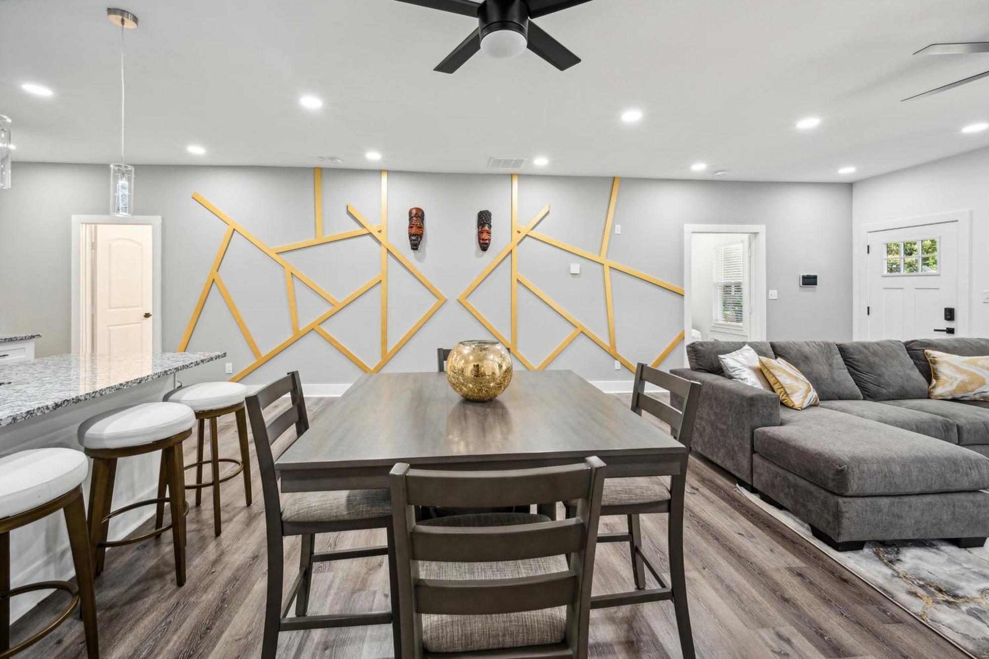 Centrally Located Home In Atlanta-10 Mins From Ga Aquarium, Mercedes Benz Stadium, & Much More Exterior photo